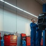 Piso epóxico automotriz aplicado en taller automotriz mexicano